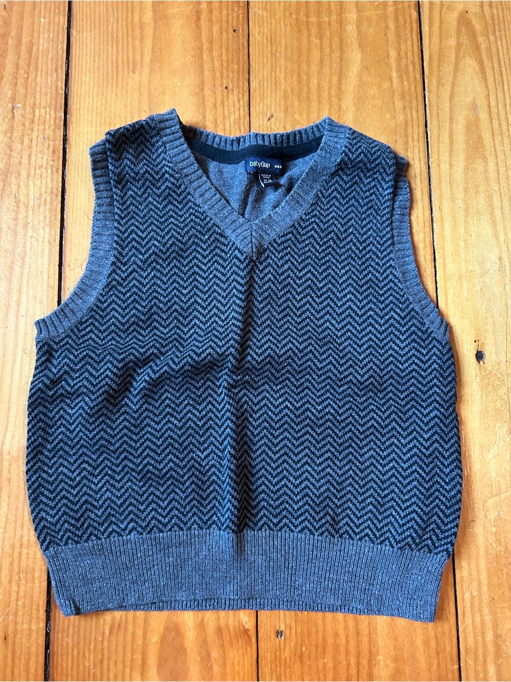 GAP Baby Chevron Knit V-Neck Vest in Charcoal and Gray